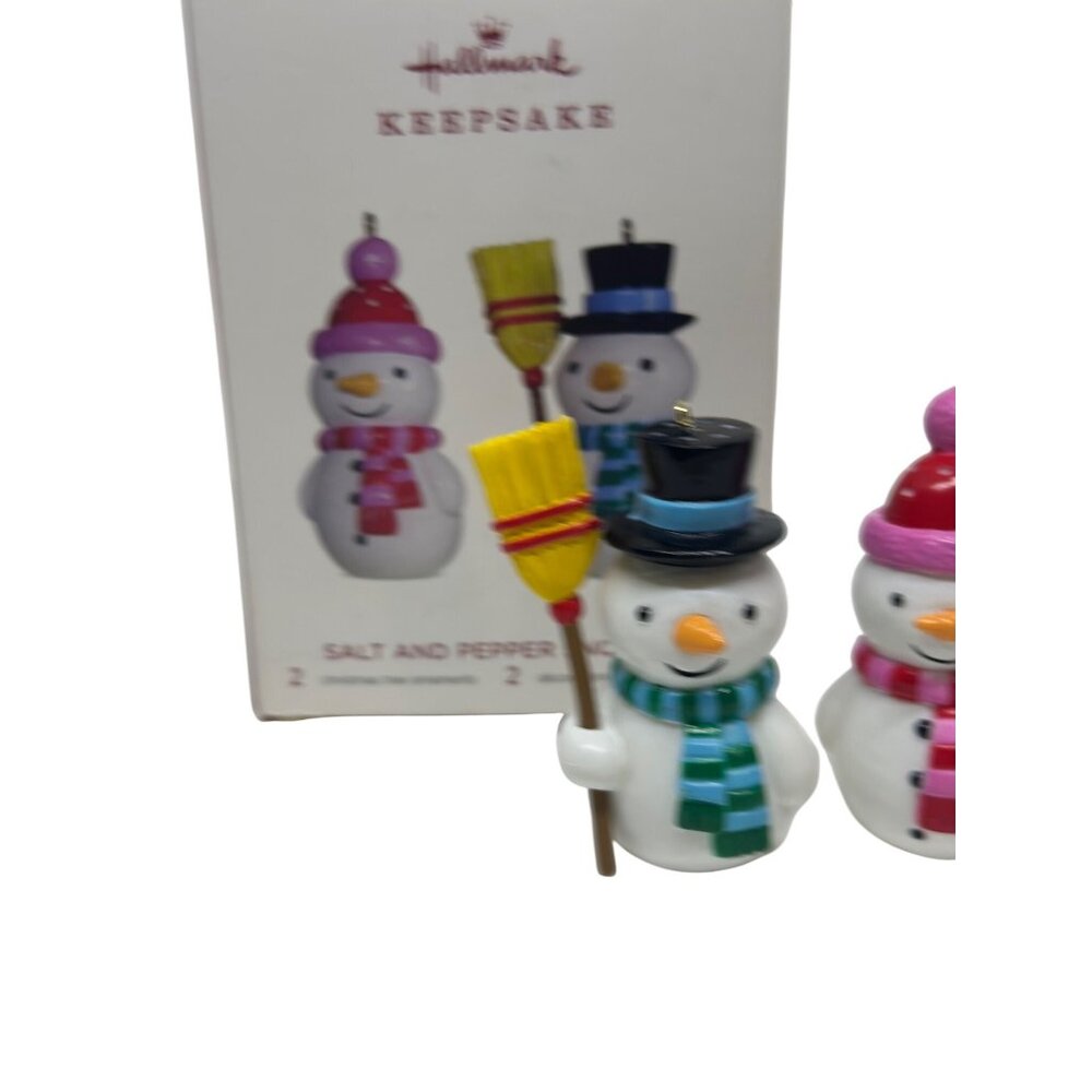 Hallmark 2018 2.25" Salt & Pepper Snowmen Limited Edition Keepsake Ornament NWB - Picture 3 of 4